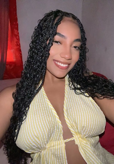 Sashaa — stranger girl live on camera for anonymous video chat